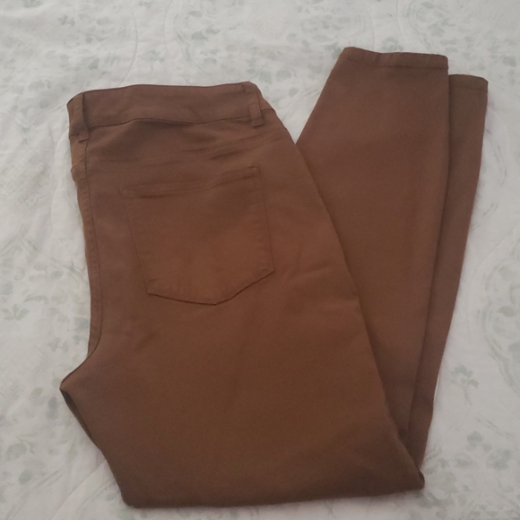 Maurices camel colored skinny jeans size 14W - Picture 1 of 4
